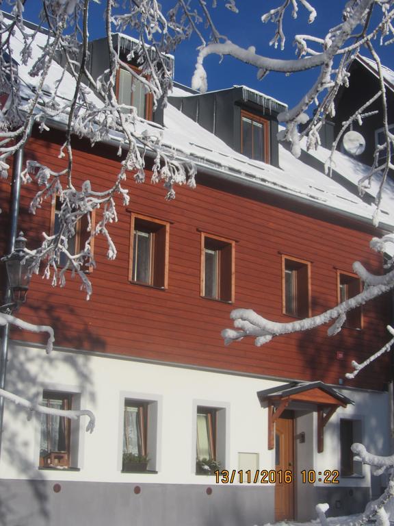 Apartmány Na náměstí Boží Dar Exteriér fotografie